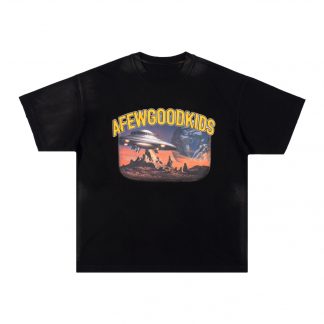 A Few Good Kids UFO Flyin Saucer B-Movie Streetwear Distressed T-Shirt